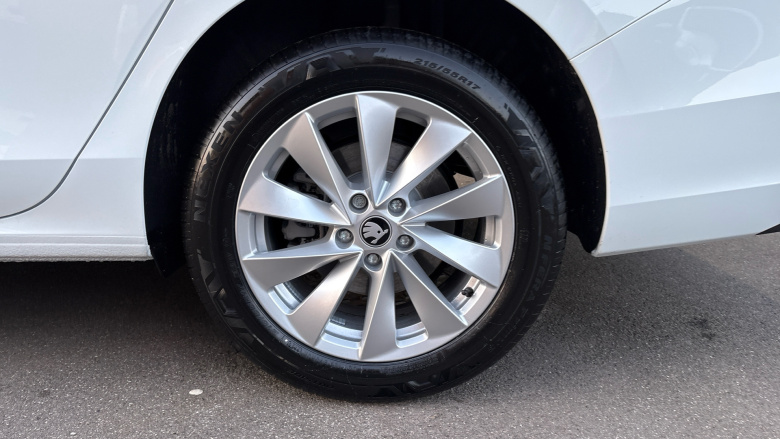 Skoda Superb 2.0 TDI SE Technology 5dr DSG Diesel Estate